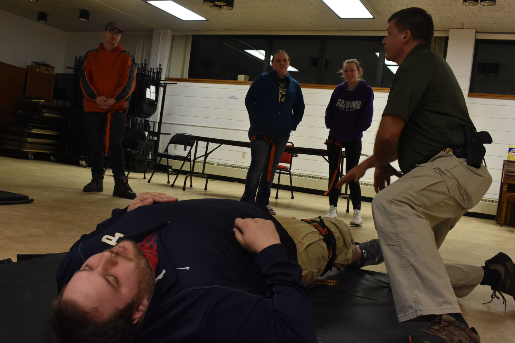Klafke instructs class on tourniquets